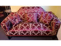 Sofa Zweisitzer antik 1910 Barock Jugendstil mit Kissen rot florentiner Muster