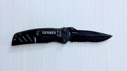 Gerber Swagger Taschenmesser Wellenschliff Serratet gebraucht