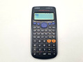 Casio fx-82 DE Plus | Taschenrechner - Schule - Mit stärkeren Gebrauchsspuren
