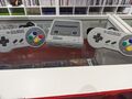 SNES Classic Mini Super Nintendo Entertainment System mit 2 Controllern