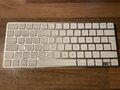 Apple Magic Keyboard 2 QWERTZ Tastatur - Silber/Weiß (MLA22D/A)