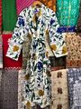 Baumwolle Handstickerei Suzani Kimono Jacke Luxus Resort Wear Krawatte vorne ...