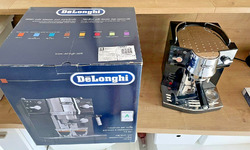 Delonghi EC820.B - Gepflegt, komplettes Zubehör und  OVP vorhanden 