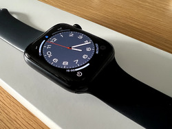 Apple Watch SE 2 Aluminiumgehäuse 44mm mit Sportarmband mitternacht, gebraucht