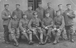 Soldaten-Portrait in Feldgrau, Infanterie-Regiment 123, Foto-Feld-Postkarte