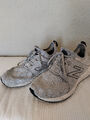 Laufschuhe New Balance MCRUZHG hellgrau