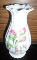 Hübsche Blumenvase - Rosenblüten - Tettau Atelier- 19 cm hoch -