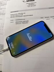 Apple iPhone X - 64GB - Silber (Ohne Simlock) mit Schutzhülle und Displayschutz 