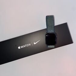 Apple Watch series 5 Nike 44 mm in space grau