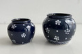 Gmundner Keramik Dirndl blau 2x Vase rund 7,5 cm GK10 (2401DM14) 04/24