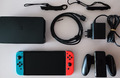 Nintendo Switch OLED Modell Spielekonsole Konsole 64GB - Neon Blau Neon Rot