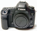 Canon EOS 5D Mark III 22,3 MP mit Canon-Batteriegriff BG-E11 nur 110.000 Ausl.