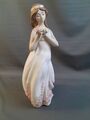 Tolle Figur Frau Mit Flores. Porzellan Nao. Handmade IN Spain. Lladro.. Jh