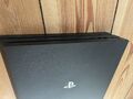 Sony PlayStation 4 Pro 1TB Spielkonsole mit 2 DualShock 4 Controllern - Schwarz