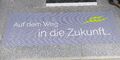 Schild / Banner " Auf dem Weg in die Zukunft"