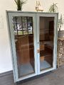 ARIELLE Schrank 60er Jahre hellblau Glastüren Vitrine refurbished