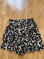 Lässige Shorts H&M Gr. 40 Schwarz Weiß Beige Muster Taschen Punkte ZARA Mango