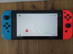 Nintendo Switch Konsole mit Joy-Con - Neon-Rot/Neon-Blau/Grau