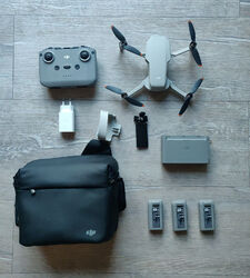 DJI MINI 2 FLY ‎MORE ‎COMBO 4K UHD Video Drohne, 3 Akkus, Tasche, Ersatzrotoren