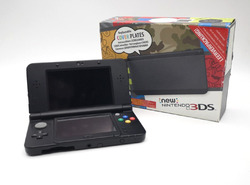 New Nintendo 3DS Spielkonsole - matt schwarz/grau - bunte Tasten · mit OVP 