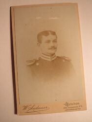 Potsdam -  Soldat in Uniform mit Epauletten - Offizier - Portrait / CDV