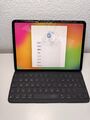 Apple iPad Pro 1. Gen 64GB, Wi-Fi, 11 Zoll - Glassbruch + Apple Smart Keyboard