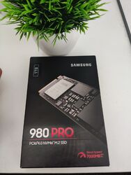 Samsung 980 PRO NVMe M.2 SSD 1TB Interne SSD (MZ-V8P1T0BW)