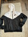 Nike Windjacke Neu‼️Gr:M. Schwarz/Weiß❤️