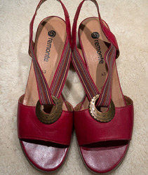 Remonte Damen Leder Sandalette in Gr.43 Bordeaux.