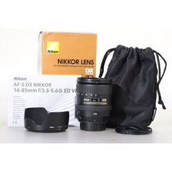 Nikon AF-S Nikkor 3,5-5,6/16-85 G ED VR DX Zoomobjektiv - 16-85mm F/3.5-5.6 Zoom