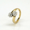 Ring in 585/ -14k. Weiß- Gelbgold mit Brillantbesatz ca. 0,42ct. Gr. 53