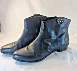 Stiefelette Rieker Gr. 42 schwarz Chelsea boots Ankleboots Nieten gefüttert