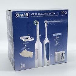 Oral-B PRO 1 Oral Health Center + OxyJet Elektrozahnbürste/​Munddusche weiß