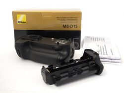 Nikon MB-D15 original Batteriegriff  D7100 D7200 Gewährleistung 1 Jahr