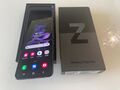 Samsung Galaxy Z Flip3 5G 128GB - Phantom Black (Unlocked)Brand new