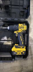 DeWalt Akku Bohrschrauber DCD708P3T inkl. AKKU & Koffer / wie neu