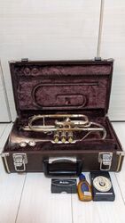 YAMAHA YCR-3330S Silver Cornet Musikinstrument mit Hartschalenkoffer YCR3330S...