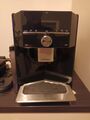 Siemens EQ.9 s300 Kaffeevollautomat - Front Schwarz, Seiten Edelstahl 