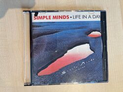 Simple Minds - Life in a day (1979)