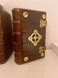 Hl. Bibel von 1865 Altes und Neues Testament in Ledereinband mit MetallbeschlagVerkauf  einer 2ten Bibel Artikelnr:  266872303434