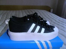 Damenschuhe Adidas (Nizza Platform W), Gr. 42, schwarz-weiß, neu