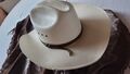 Original Cowboy-Strohhut mit Lederband aus Arizona (USA), Marke Broner, wie neu