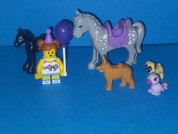 Lego Minifigur Kind mit Luftballon & 5x Tiere Pferde Hunde Vogel