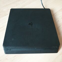 Sony PlayStation 4 Slim 500GB Spielkonsole mit 2 Controllern - Schwarz...