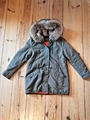 Daunenparka mit Fell von IQ+ Berlin