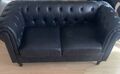 Extravagante Couch Und Sessel im Chesterfield Look