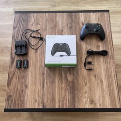 Microsoft Xbox Controller und Kabel für PC/Xbox One/Xbox One S - Schwarz + AKKU!