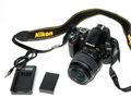 Nikon D3000 Spiegelreflexkamera DSLR AF-S DX 18-55mm G VR Objektiv 