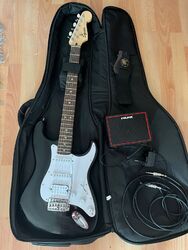 Fender Stratocaster Squier  Black (NEUWERTIG)