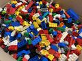 + 1 kg  LEGO ca.700 Teile LEGO Kiloware Platten Räder Sonderteile Steine + 